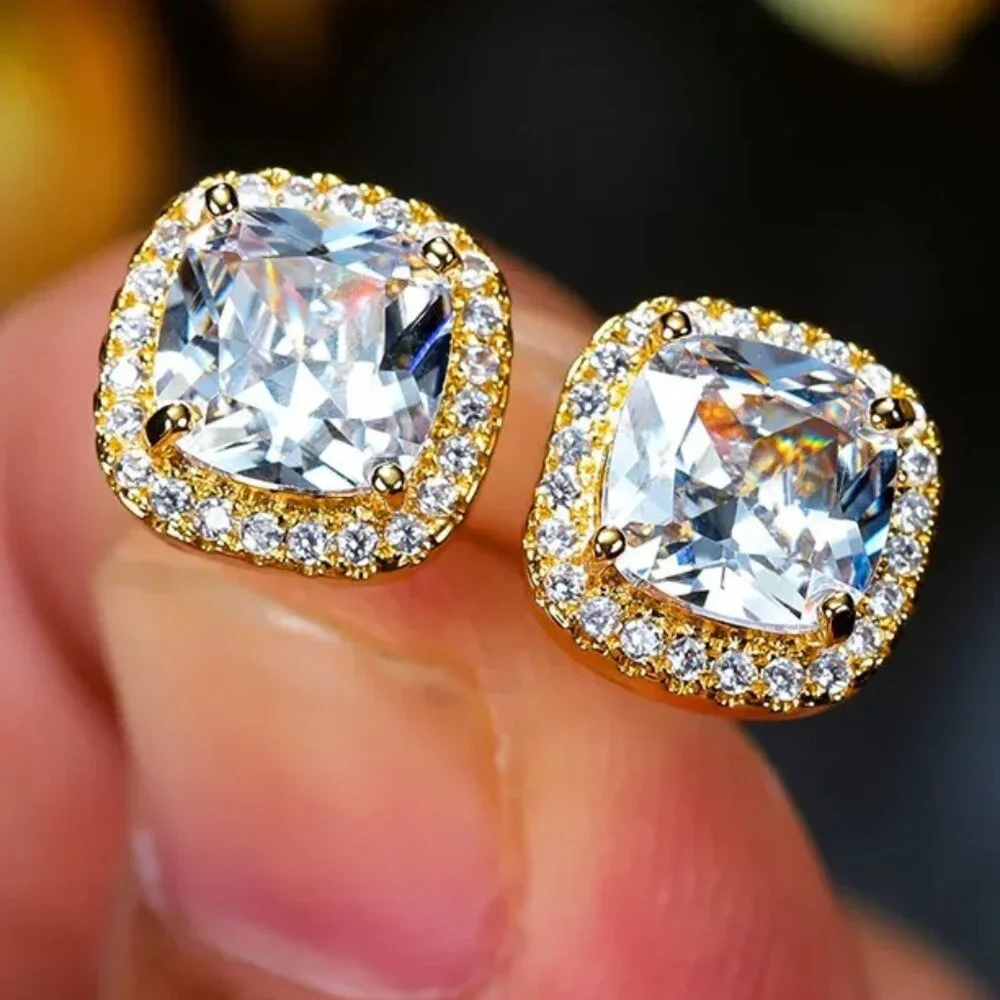 ๐ 2.00 Carat Princess Cut Halo Diamond Earring Studs, 18K Yellow Gold ๐ - Picture 2 of 3